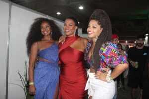 Atrizes Cris Viana, Luedji luna e Juliana Alves se encontram no festival de verão do Brasil, FV 23