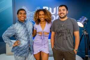 Rainha de bateria fala de polêmicas  do carnaval
