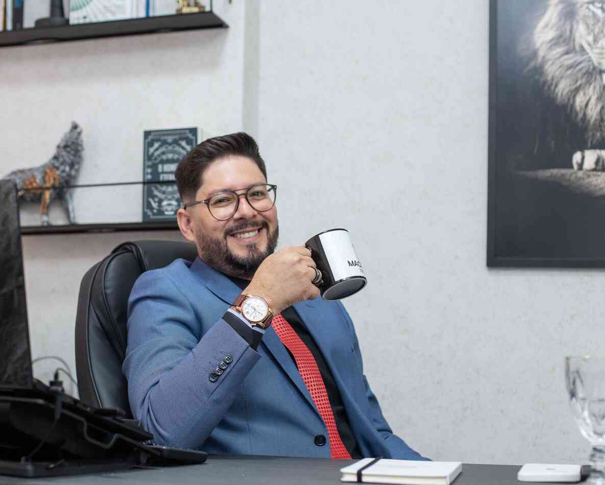Dr. Maciel de Carvalho reúne dicas fundamentais para tirar a empresa do vermelho 19 Maciel de Carvalho