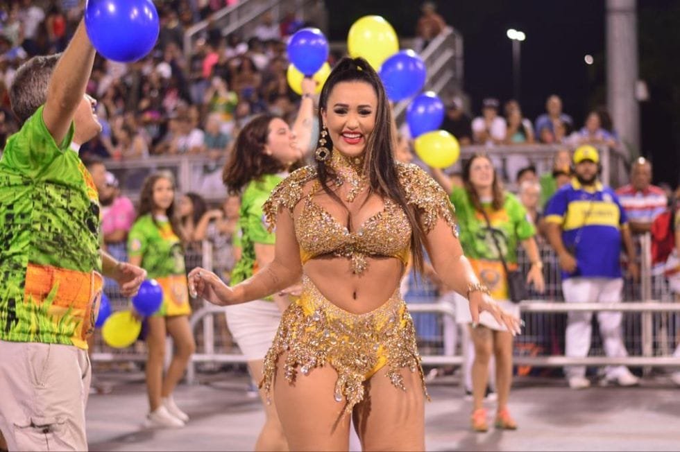 Musa do Brasil Suzana Simonet será destaque de chão da Acadêmicos do Tucuruvi