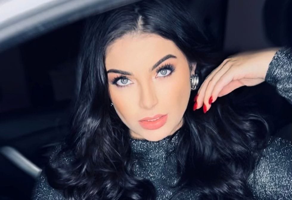 Conheça Taynara Celine, a Miss fenômeno de títulos de beleza Conheça Taynara Celine, a Miss fenômeno de títulos de beleza