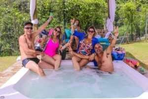 Wet’n Wild celebra 25 anos com a presença da Aqualax, parceira do Lagoon Beach Club