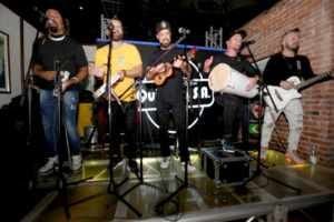 Em turnê pelos EUA, grupo Quinteto S.A. leva muito samba ao vivo ao Boteco Ipanema em Norwalk – CT