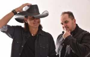 Emílio e Eduardo assinam com a Mega Produções Artísticas
