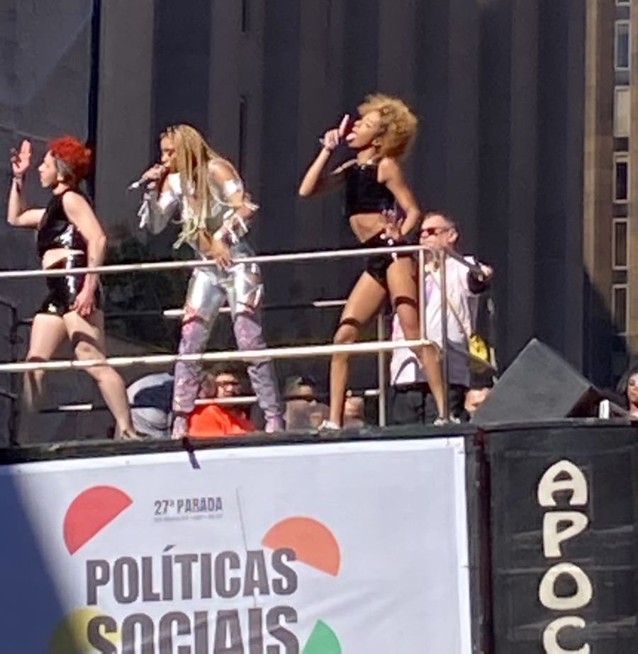 Cantora e compositora Aristella foi um dos destaques na 27ª Parada do Orgulho LGBT+ de SP 22 Aristella - Credito da Foto: Divulgação