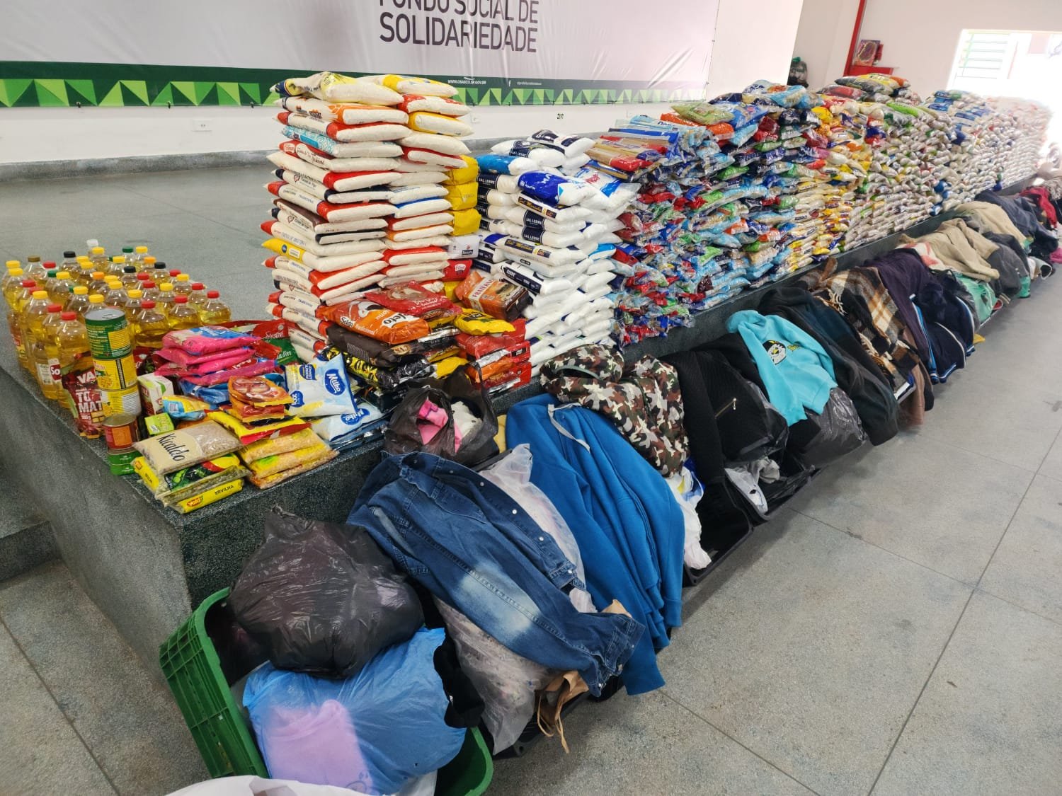 Arrecadações de alimentos e agasalhos para o Fundo Social de Osasco - Crédito da Foto: Giane Vieira / Divulgação
