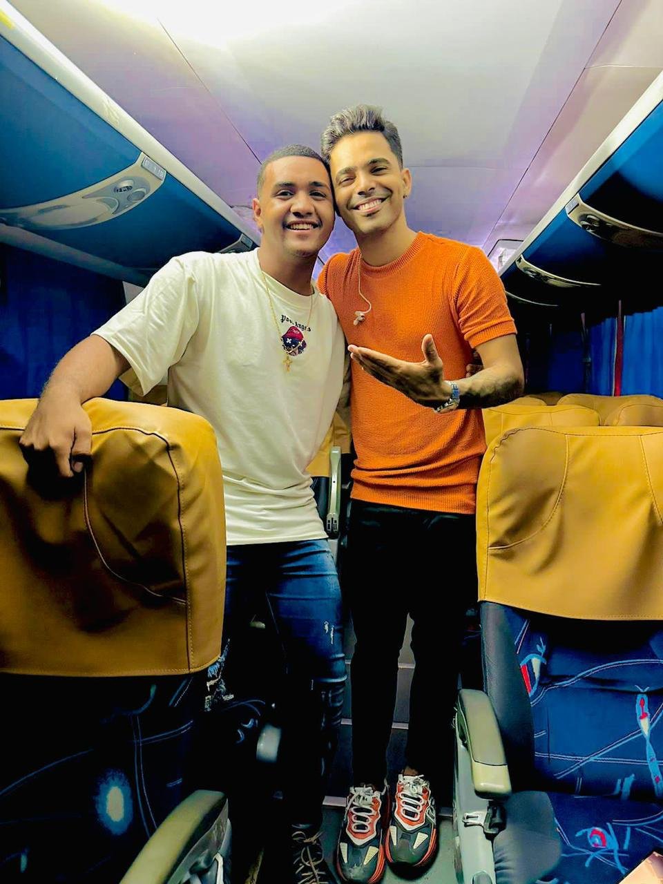 Influenciador Roberth Rodrigues prestigia evento Forró das Brotas 2023 18 Roberth e Luanzinho