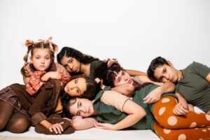 A emocionante participação de Oli Bela como Molly no espetáculo Annie