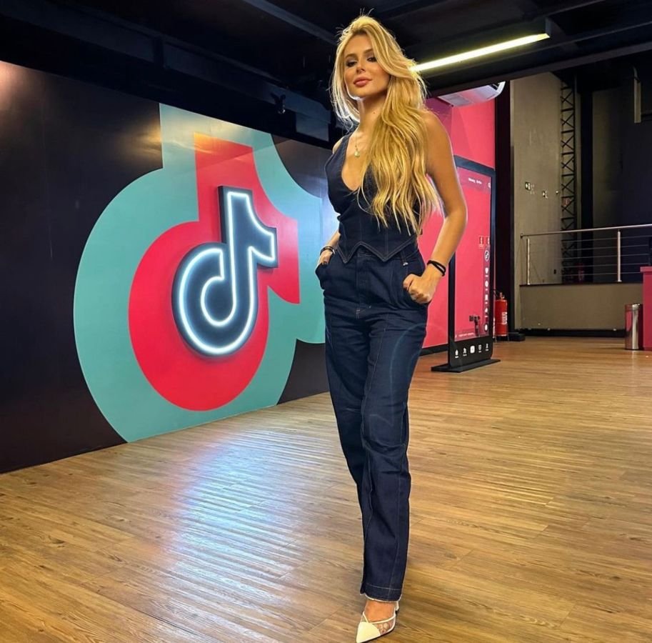 Influencer Carolina Montemor é considerada uma das streamers de mais sucesso no TikTok 21 Carolina Montemor - Crédito da Foto: Acervo Pessoal