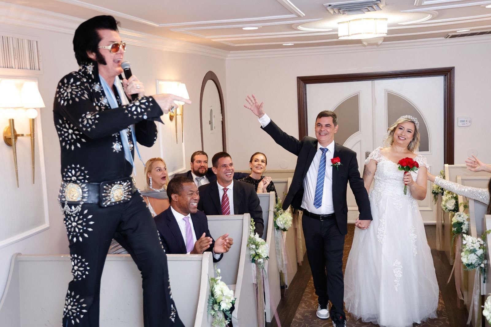 Advogado dos famosos renova votos de casamento em Las Vegas 17 dc7c7f39 1386 48ce 902f 157b60096823