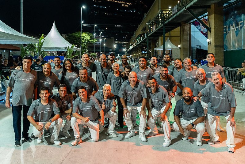 Primeiro dia dos mini desfiles na cidade do samba marcam público no RJ 27 53370004189 dc871e246b c
