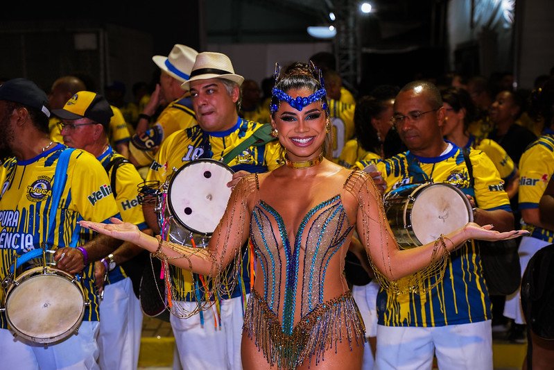 Primeiro dia dos mini desfiles na cidade do samba marcam público no RJ 35 53370603175 166b3799e7 c