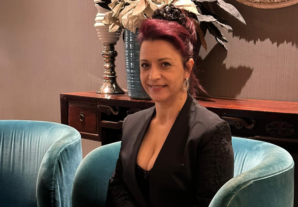 "Fátima Costa, levando cuidados capilares de qualidade aos clientes de Portugal"