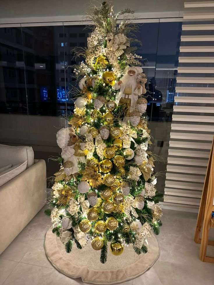 Mais um ano a empresária Lays Reze proporciona a magia do Natal com as lojas Empório do Papai Noel 28 Árvore de Natal da Karina Satov - Foto: Divulgação