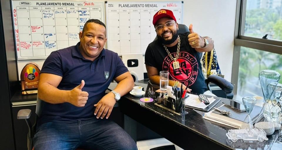 Dudu Nobre e Raphael Leandro se reúnem para discutir “Negócios do Brasil” 17 Dudu Nobre e Raphael Leandro se reúnem para discutir “Negócios do Brasil”