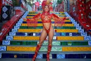 Conheça Carol Padilha, a Segunda-Princesa do Carnaval do RJ