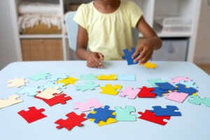 Desenvolvimento infantil e autismo: O que uma criança autista deve desenvolver?
