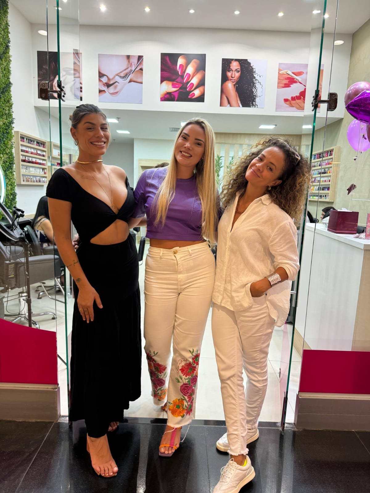 Aline Borges e Fran Grossi comemoram o Dia das Mulheres em salão no Rio 19 IMG 20240311 WA0037