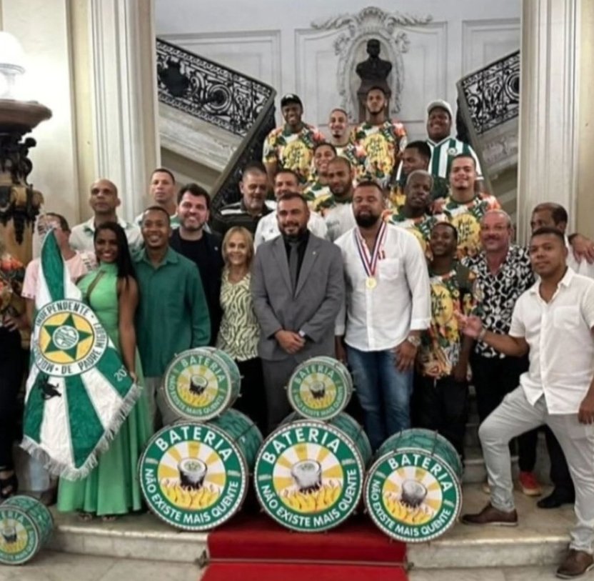 Mestre Dudu, da bateria da Mocidade Independente de Padre Miguel, recebe Medalha Pedro Ernesto 25 Screenshot 20240319 080630 Instagram