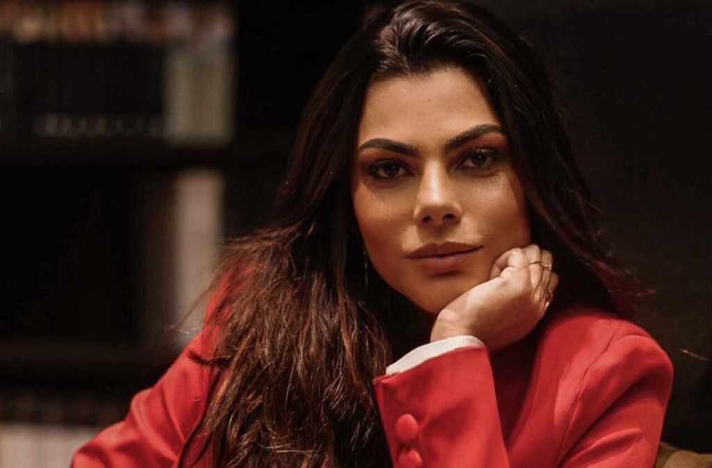 Descobrindo a Força Interior: Um Guia para a Saúde Integral da Mulher - Noélli Santiágo