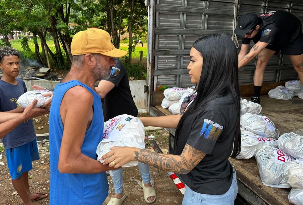 Transformação Social Através da Solidariedade: A Inspiração do Casal Brustolin 22 Anna Brustolin e Victor Brustolin - Crédito da Foto: Barcaro Publicidade / Divulgação