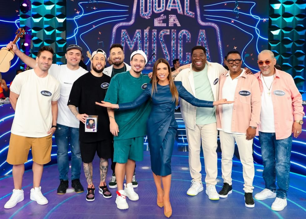 Amanda Meirelles e Jaqueline Grohalski, juntas no Programa Silvio Santos 19 Programa Silvio Santos com Patricia Abravanel - Foto Gabriel Cardoso_SBT
