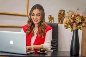 Tecnologias inovadoras transformam tratamentos de harmonização facial afirma Dra. Priscilla Caruso