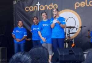 Milhares de pessoas participam de caminhada pela Conscientização do Autismo em Guaianases