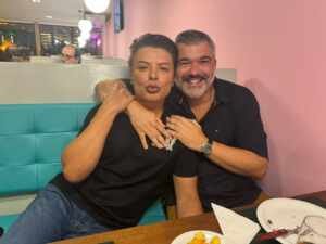 Leo Reis prestigia inauguração do Buteco David Brazil em grande estilo