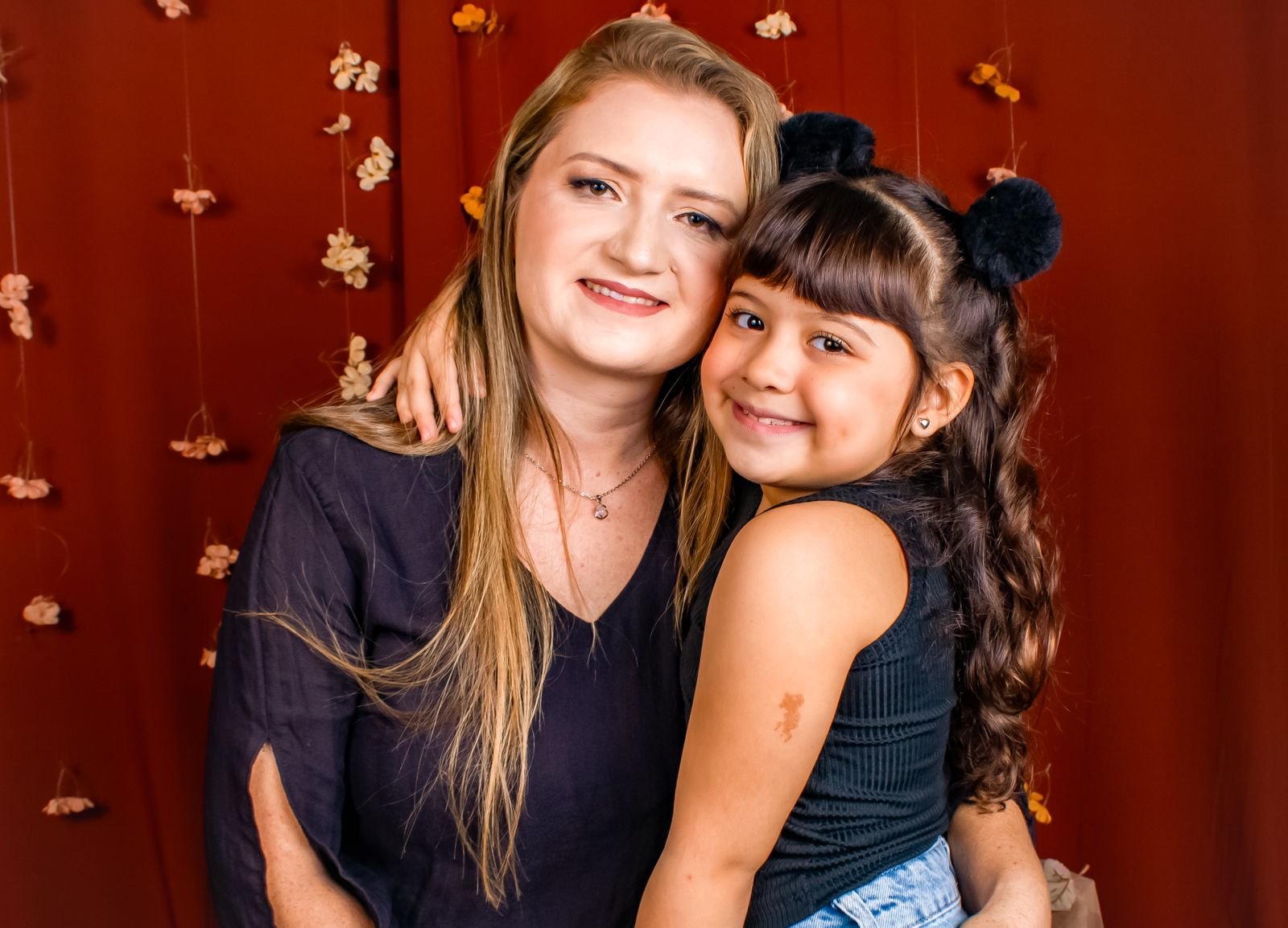 Influenciando com amor: O papel fundamental de Patrícia na carreira de Valentina 17 Patricia e Valentina Gomes