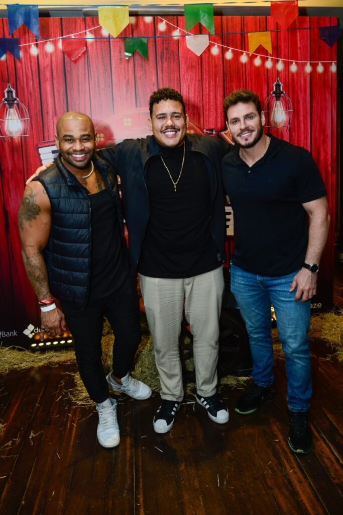Arraiá Camila Loures - Cezar Black, Lucas Buda e Gustavo