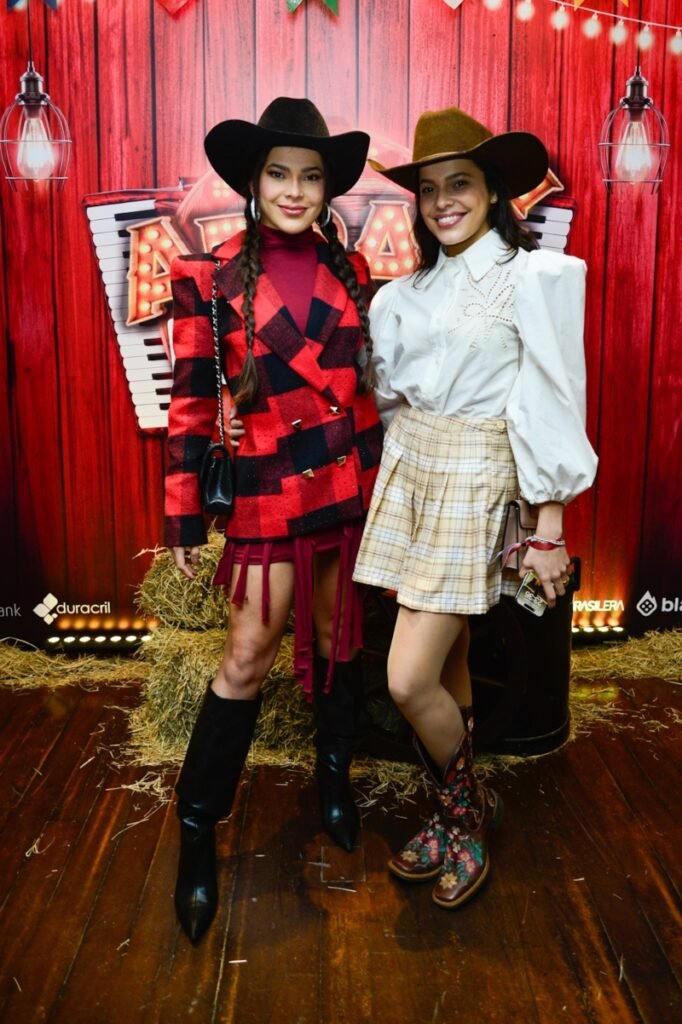 Arraiá Camila Loures - Emily e Mayla Araújo