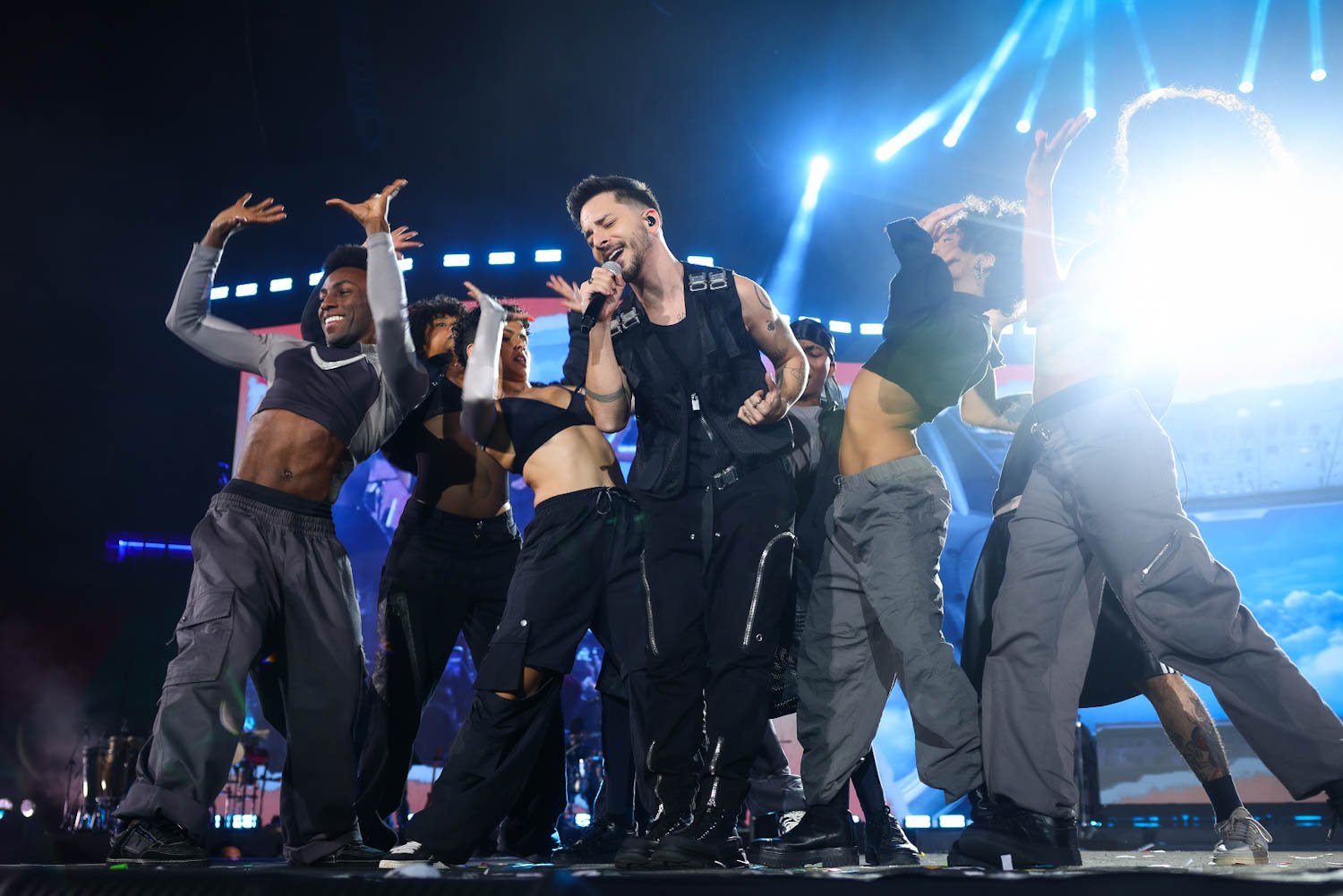 Junior Lima faz apresentação solo e arrasa na coreografia no Festival Salve O Sul 20 Foto: Brazil News