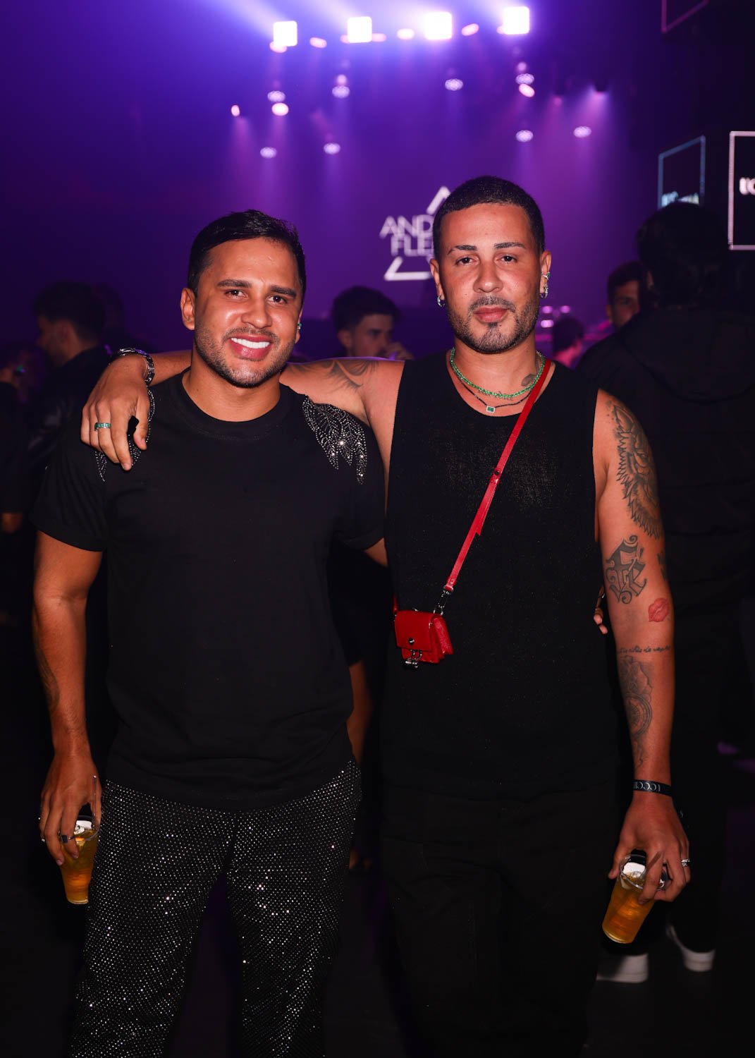Famosos marcam presença em festa de Rafa Uccman em São Paulo