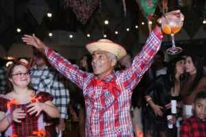 Romário festeja o XVI Arraiá do Baixola com tradicionalismo e alegria
