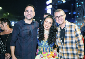 Sergipe celebra o Forró com show de Avine Vinny, Limão com Mel e atrações locais em noite chuvosa na Orla de Atalaia