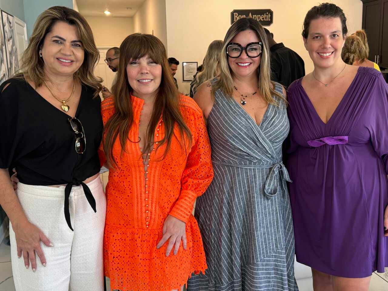 Em busca de novos horizontes, Simony revela planos de viver nos Estados Unidos! 23 Marta Fautino (CEO da DTB), Simony, Alê Astolphi e Fada – Créditos: Renato Cipriano