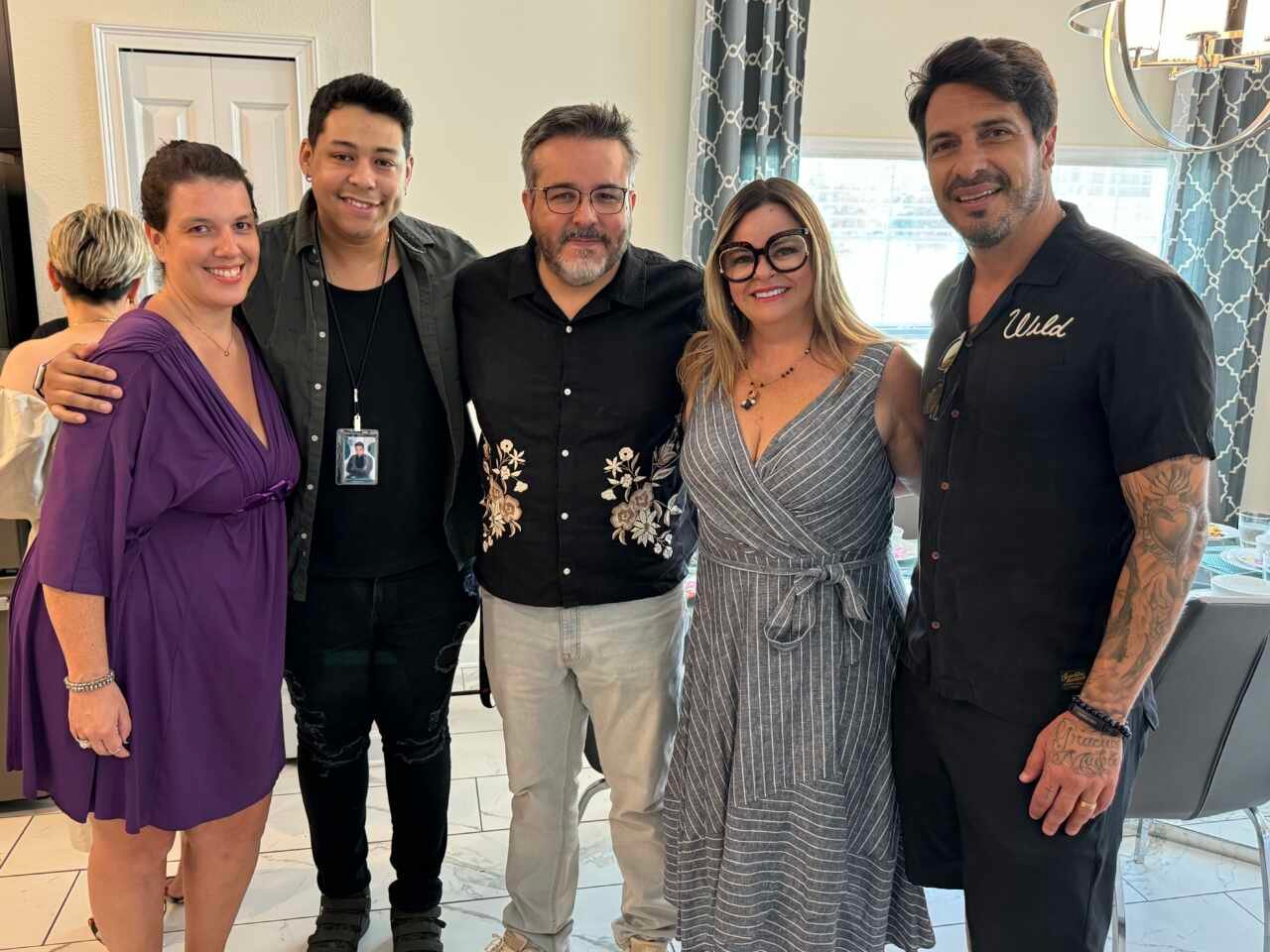 Em busca de novos horizontes, Simony revela planos de viver nos Estados Unidos! 24 Fada, Joby Albuquerque e Paulo Sergio (ambos da TVC USA), Alê Astolphi e Rodrigo Paco Costa – Crédito da Foto: Renato Cipriano