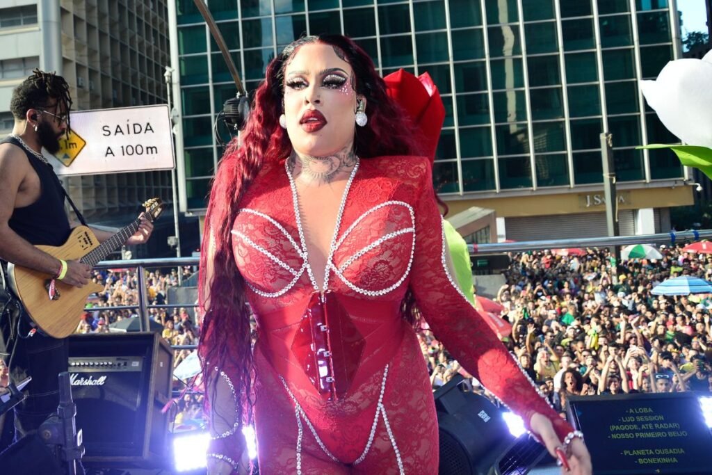 Gloria comandou um trio especial na Parada LGBT+ - Foto: Eduardo Martins / Brazil News