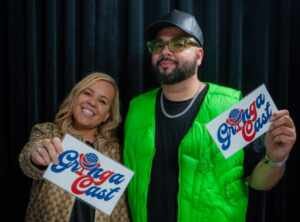 Renato Ray lança o GringaCast ao lado de Dj Carol Favaro