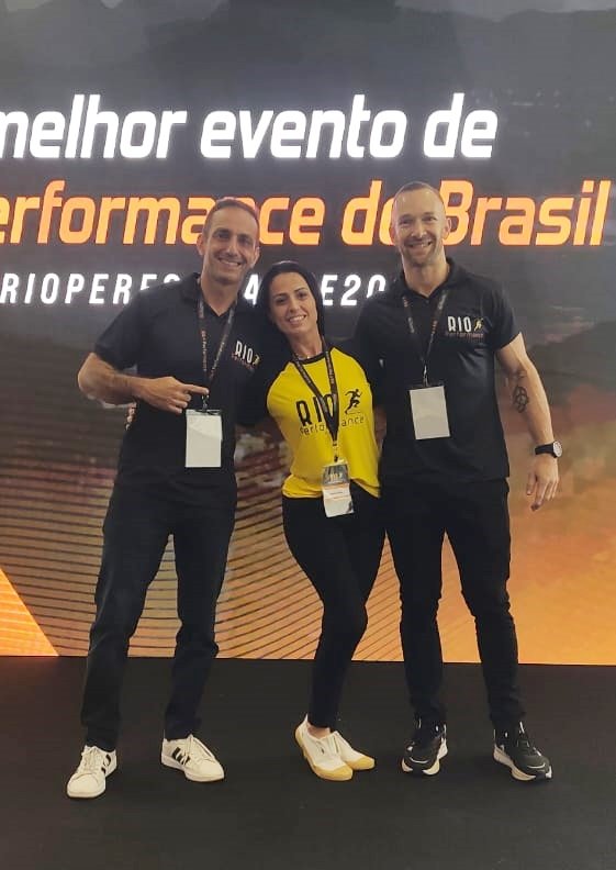 Tatiana Breia entre Luiz Felipe Sinforoso e Rafael Winicki 1