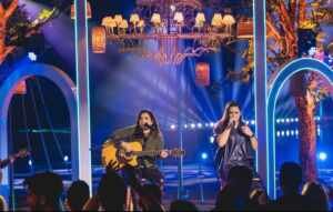 Rayane e Rafaela gravam DVD com participação da dupla Henrique e Juliano