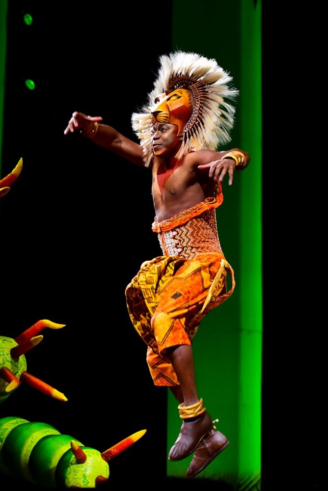 Tiago Barbosa retorna ao palco do Teatro Renault após 11 anos como Simba no musical "O Rei Leão" 24 Fotos: Andy Santana / Brazil News