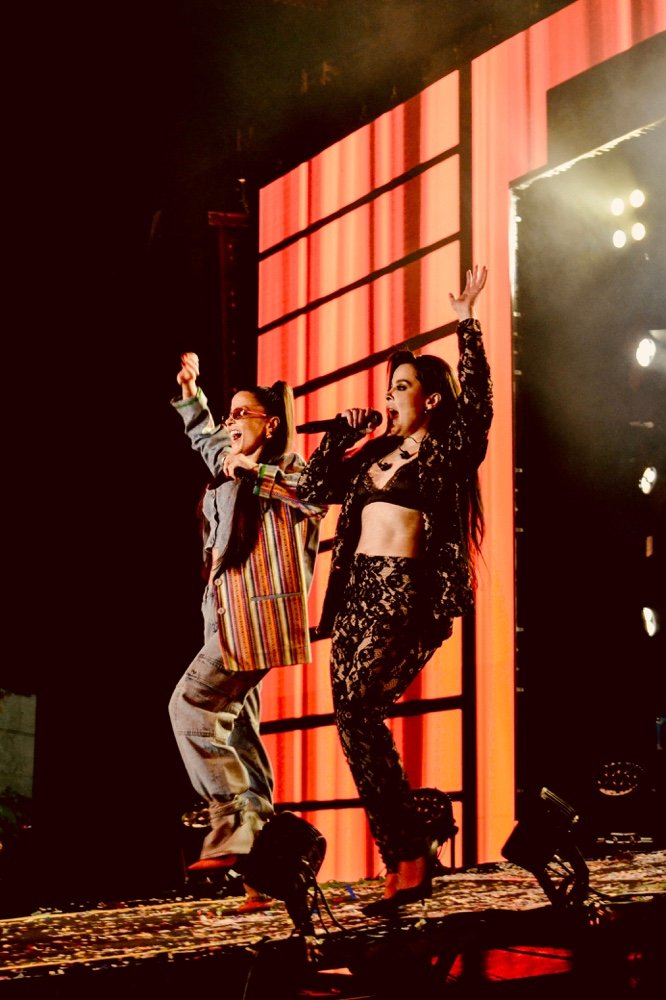 Maiara e Maraisa encantam fãs em show com hits e looks deslumbrantes 21 Maiara e Maraisa - Fotos: Gean Lucas / Fotografia