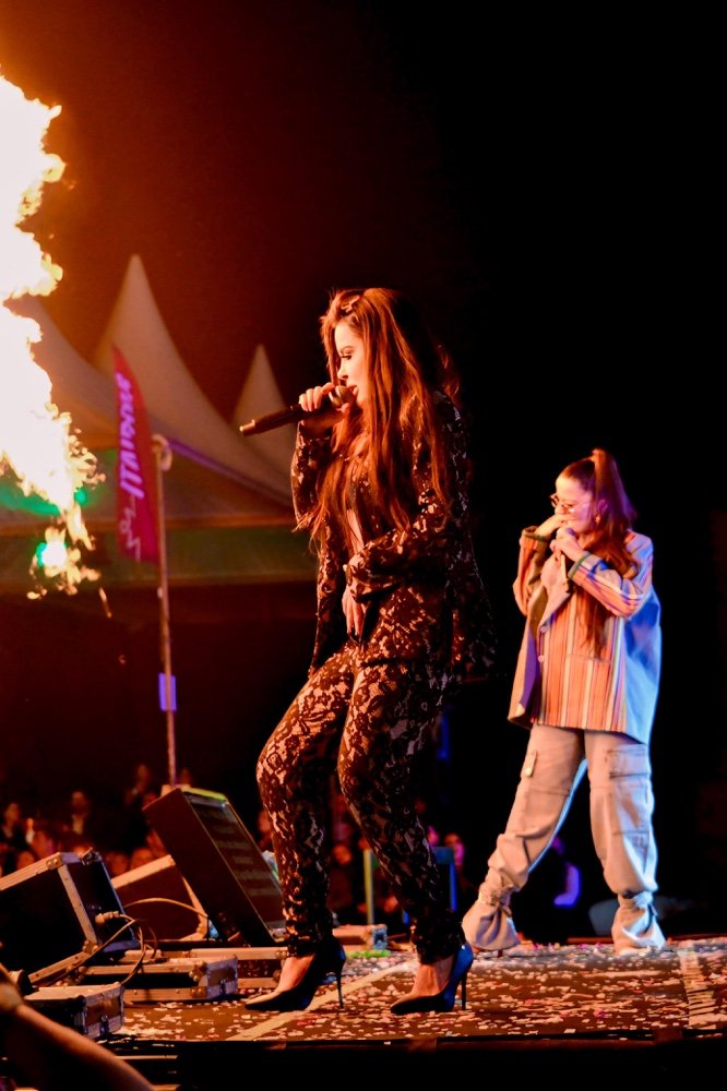Maiara e Maraisa encantam fãs em show com hits e looks deslumbrantes 20 Maiara e Maraisa - Fotos: Gean Lucas / Fotografia