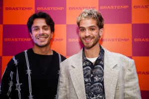 João Guilherme fala sobre seu estilo em evento com o tio Pe Lu em São Paulo