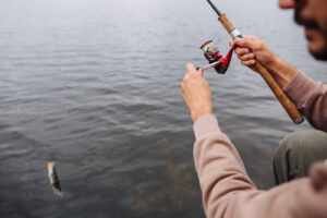 A Pesca Esportiva no Brasil: Dicas e Equipamentos Essenciais para uma Experiência Inesquecível