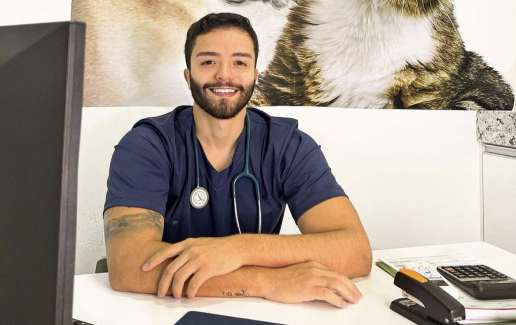 Candidato a vereador Gustavo Barreiro é acusado de exercer ilegalmente a profissão de veterinário em Barueri e pode ir preso