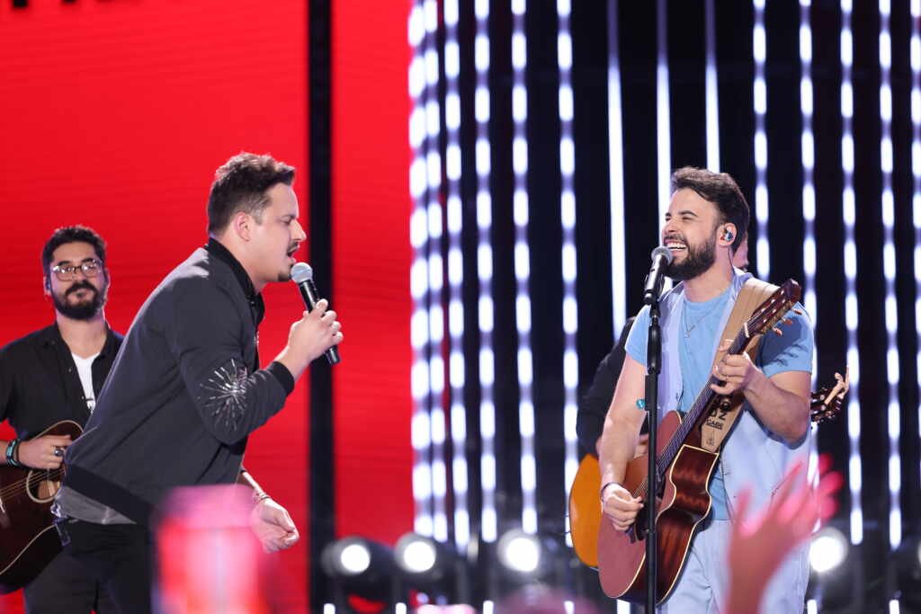 Sucesso absoluto! Clayton & Romário alcançam o primeiro lugar com “Aproveita”! Sucesso absoluto! Clayton & Romário alcançam o primeiro lugar com “Aproveita”!