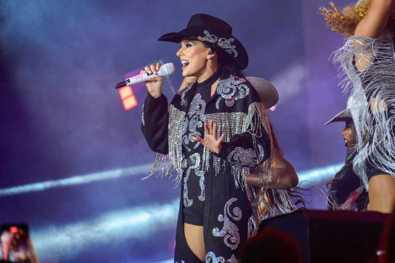 Ana Castela revela emoções em Barretos: “É para fazer história”